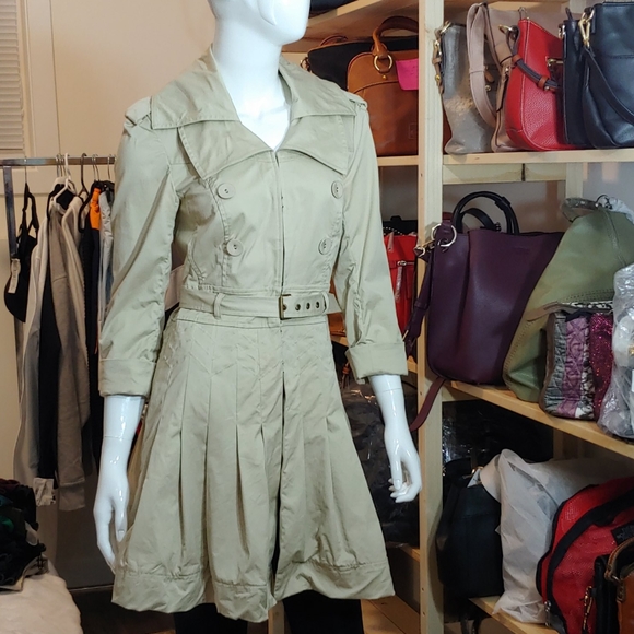 HOST'S PICK. NWOT Diane Von Furstenberg Women's Trench Coat US 4 - Picture 5 of 16